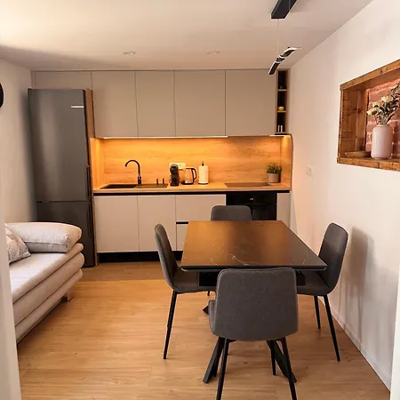 Heritage Stone House Appartement