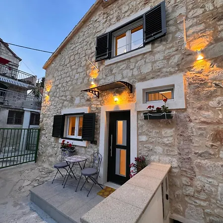 Heritage Stone House Appartement *