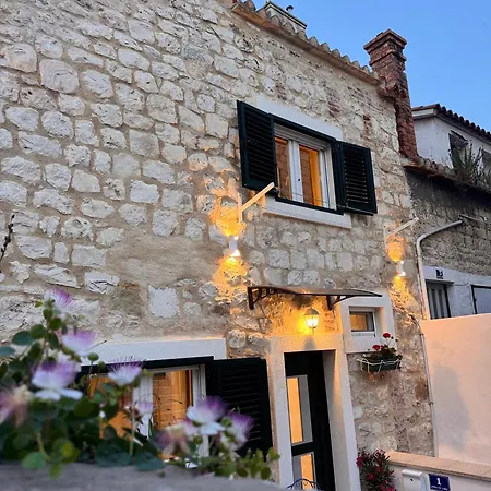 Appartement Heritage Stone House *